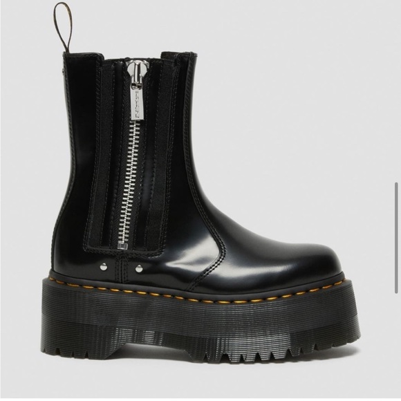 NWT Dr. Martens 2976 Max Platform Chelsea
Boots BLACK BUTTERO Womens US 9 - Picture 7 of 9